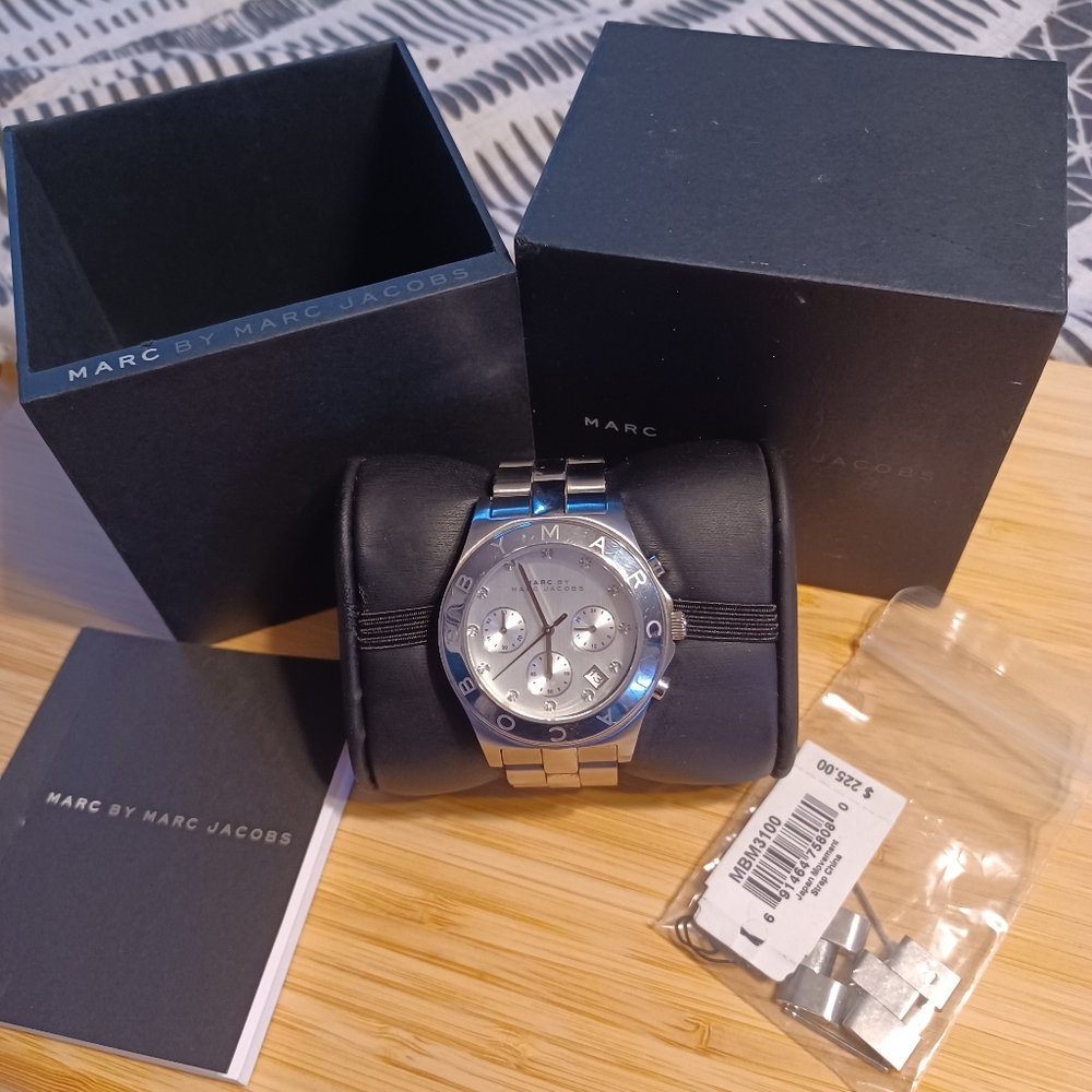 Marc by Marc Jacobs Silver Woman's Watch MBM 3100